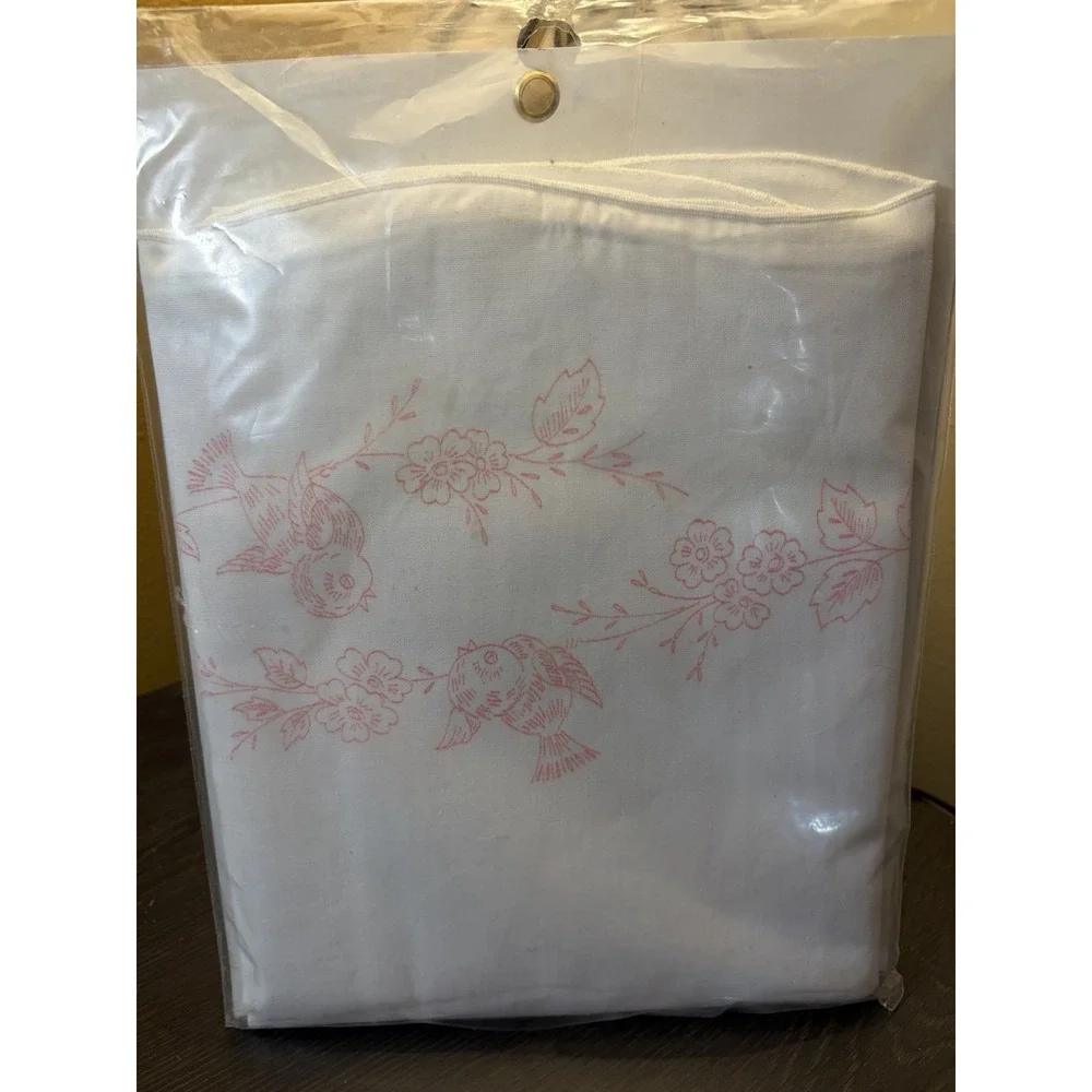 Vogart Crafts Bluebirds Pair of Pillow Cases Embroidery/Painting #8701G NIP